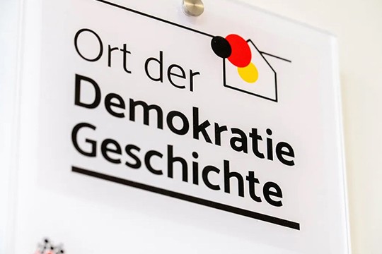 Plakette Ort der Demokratie Geschichte